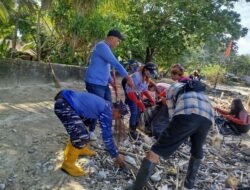 Bersih Pantai “Jabar Raksa Sagara” Tahun 2025, Wujud Nyata Kolaborasi Positif Lanal Bandung dan DKP Provinsi Jawa Barat