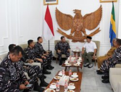 Komandan Lanal Bandung Dampingi Dankodaeral III Laksanakan Kunjungan Kerja Ke Pangdam III/Siliwangi dan Walikota Bandung