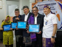 BRI Kanca Balaraja Peringati HUT BRI ke-130 dengan Penyerahan Penghargaan Yubilaris 30 dan 35 Tahun