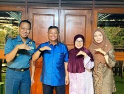 Peringati Hari Armada RI Tahun 2025, Komandan Lanal Bandung Anjangsana Ke Pangarmabar/Pangarmada Laksamana TNI (Purn) Achmad Taufiq Rochman