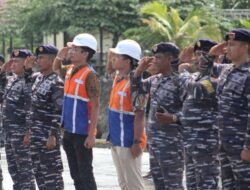 Komandan Lanal Nias Melepas Keberangkatan KRI Semarang-594 Menuju Padang Sumatera Barat