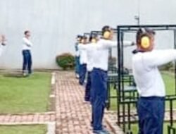 Tingkatkan Naluri Tempur Prajurit, Lanal Bengkulu Laksanakan Latihan Menembak
