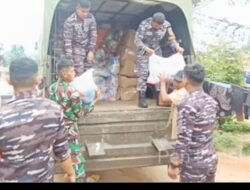 Lanal Sibolga Distribusikan Bantuan Untuk Korban Longsor dan Banjir di Sibolga-Tapanuli Tengah