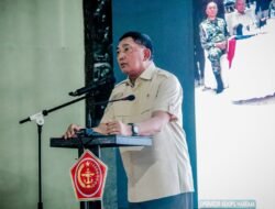 Panglima TNI Bersama Menhan RI Anugerahkan KPLB kepada Prajurit Berprestasi di Timika